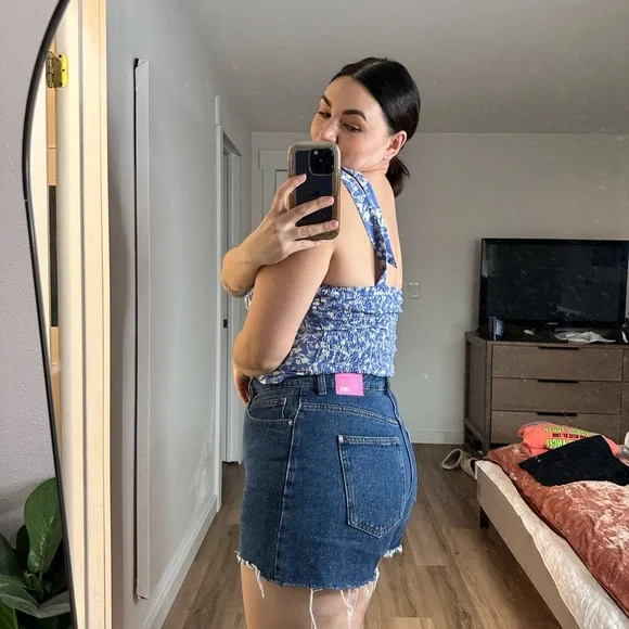 Old Navy Blue floral tank| Fitted Tie-Shoulder | Cropped Dobby Corset Cami Top - Picture 5 of 5